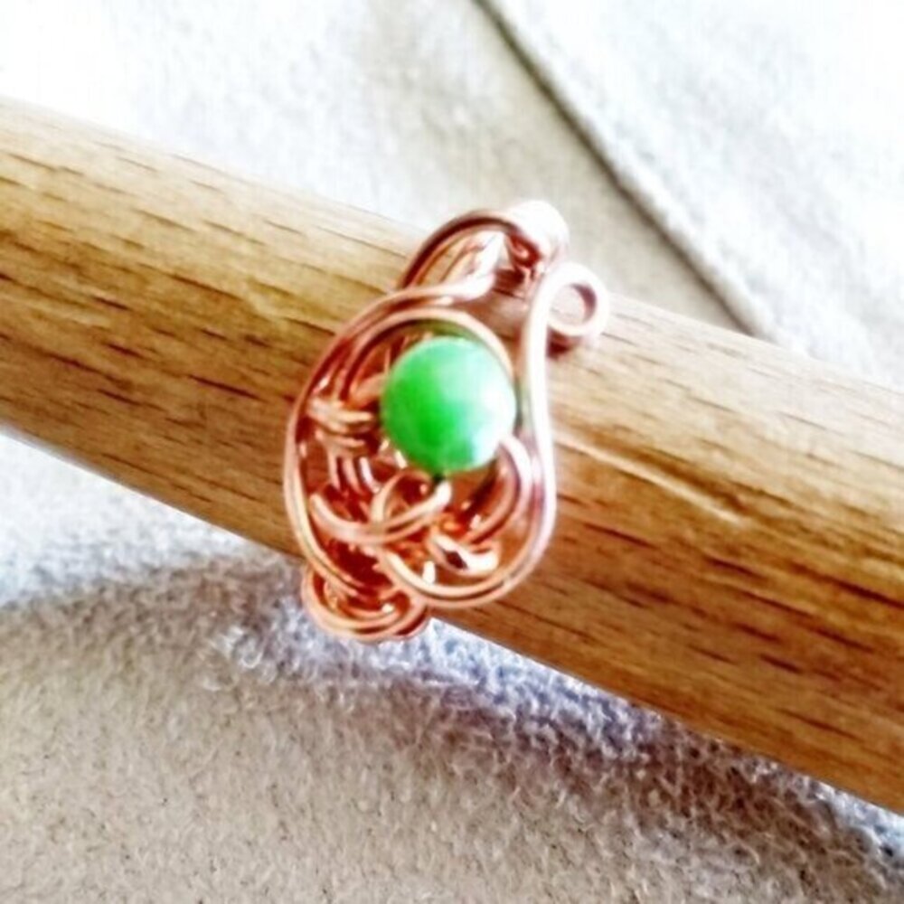 Wire Wrapped Copper & Bright Green Fire Agate Ring! Petite or Girl Starter Sz 4 - Picture 1 of 9